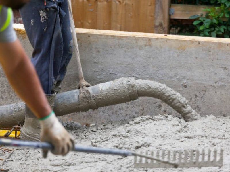 imageye___-_imgi_29_pouring-raking-concrete-for-a-building-foundation-slab