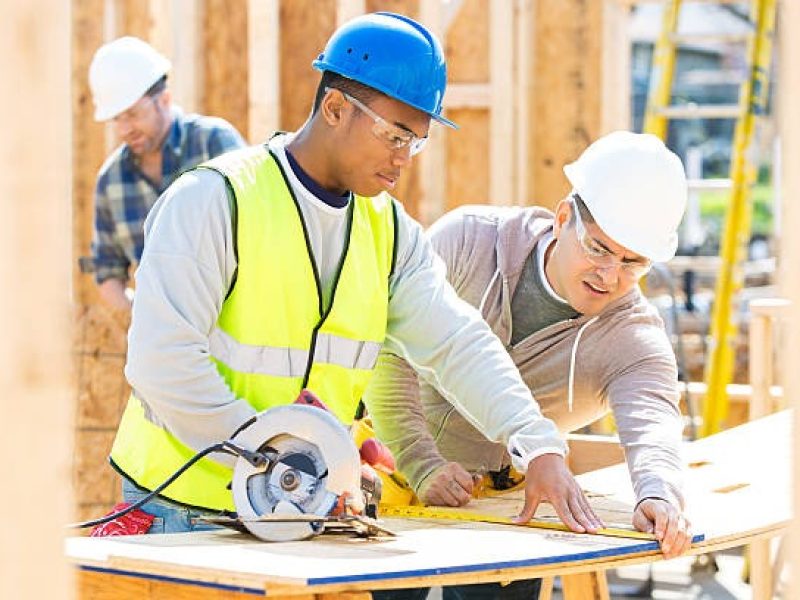 imgi_31_men-work-together-at-construction-site